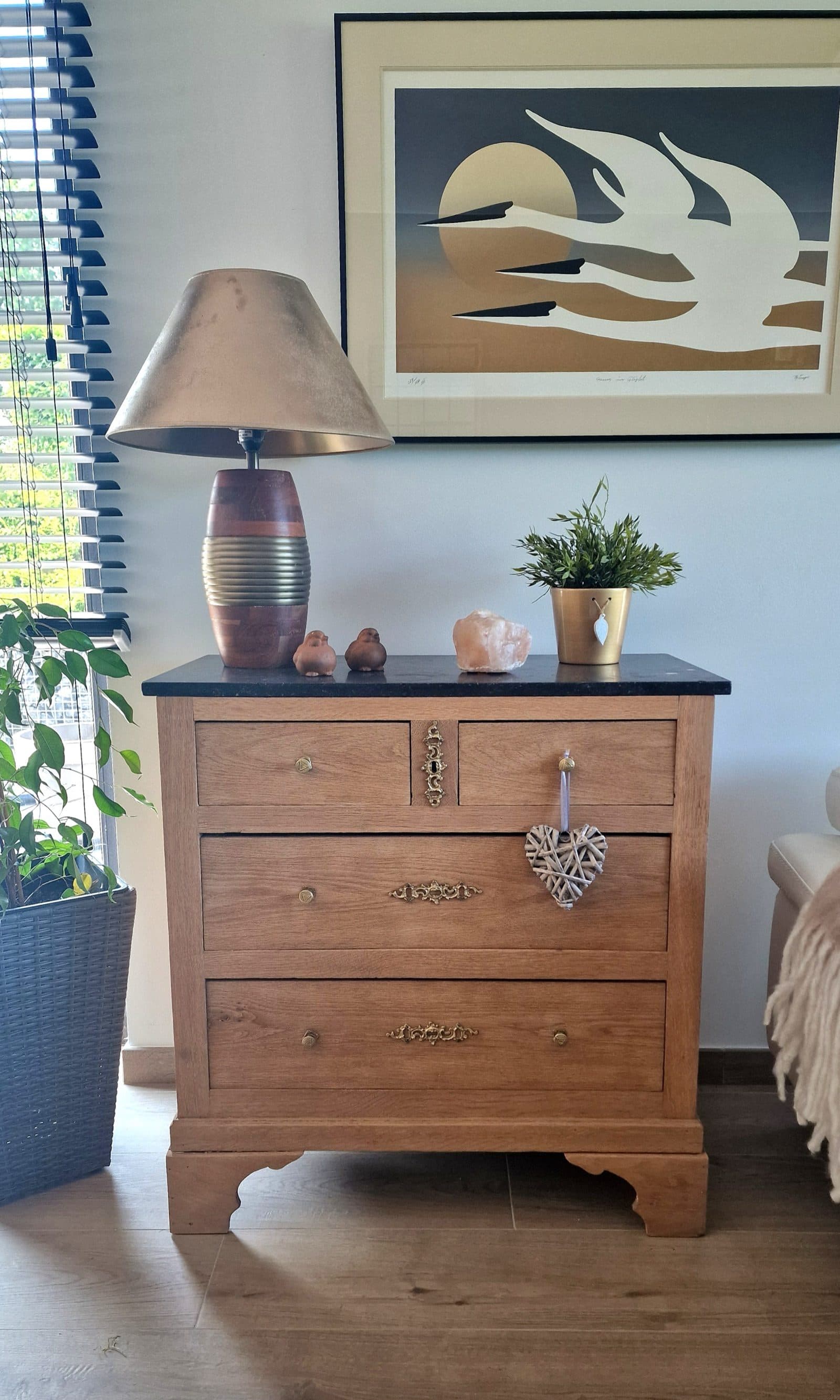 Commode en chêne aérogommée par Jour 9